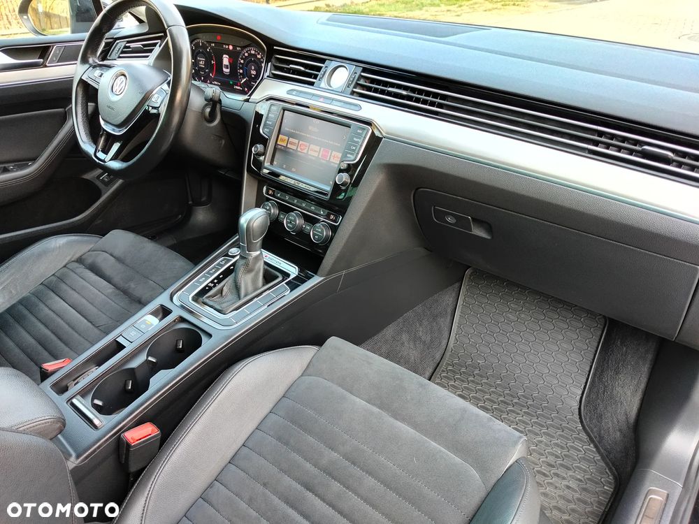 Volkswagen Passat 2.0 TDI Bi-Turbo BMT 4Mot Highline DSG - 13