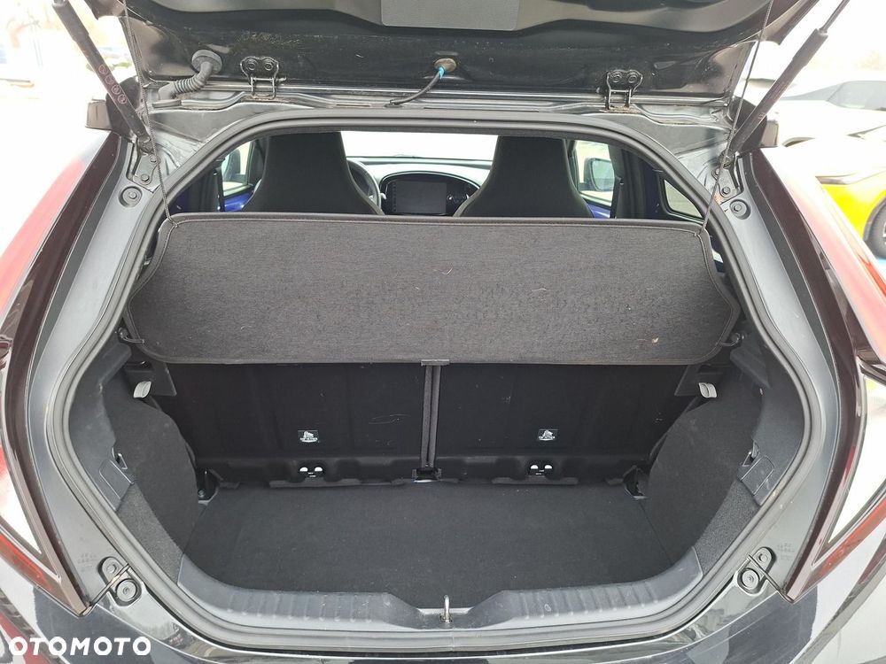 Toyota Aygo X 1.0 VVT-i Style CVT - 13