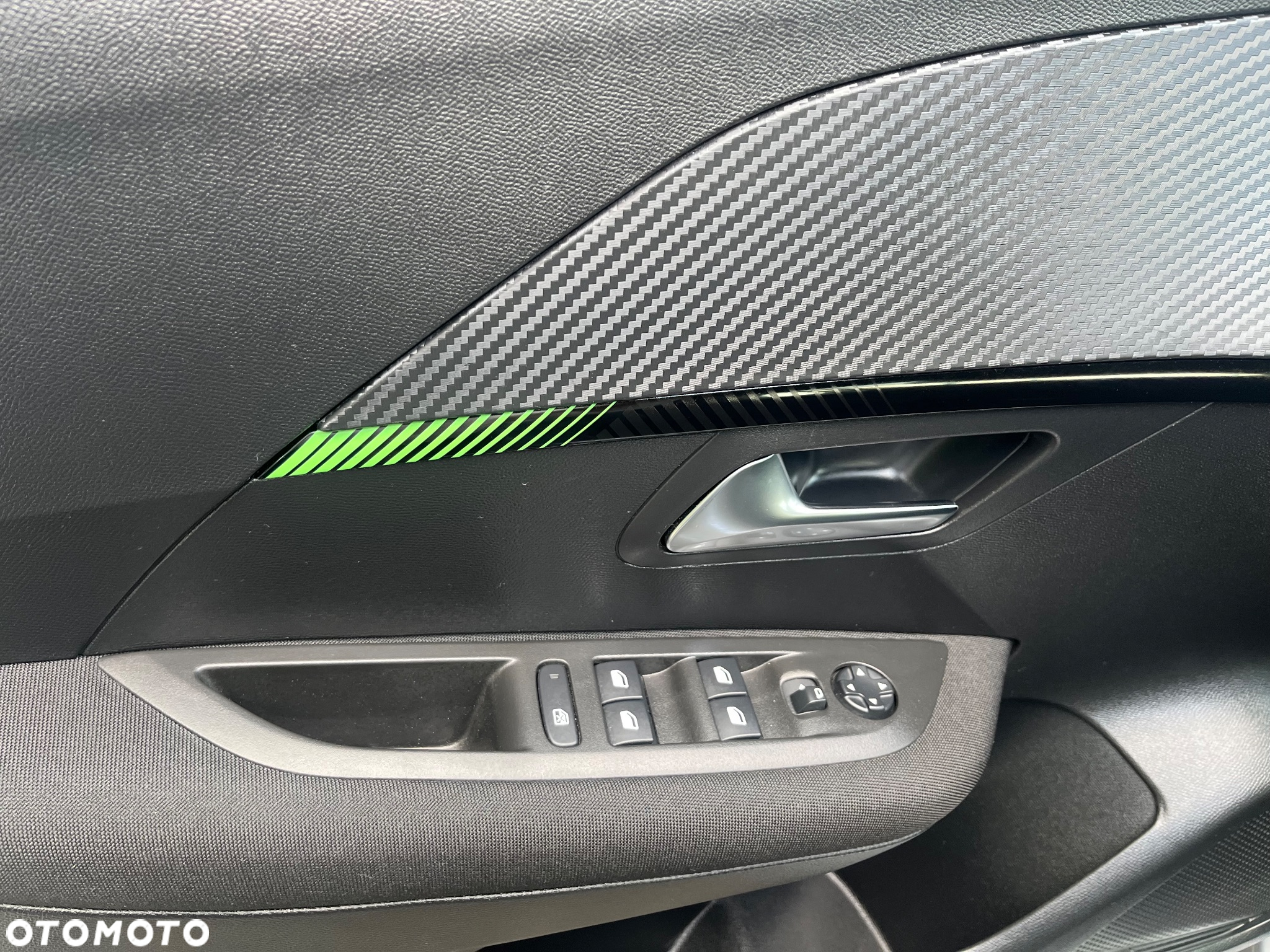 Peugeot 208 1.2 PureTech Active S&S - 8
