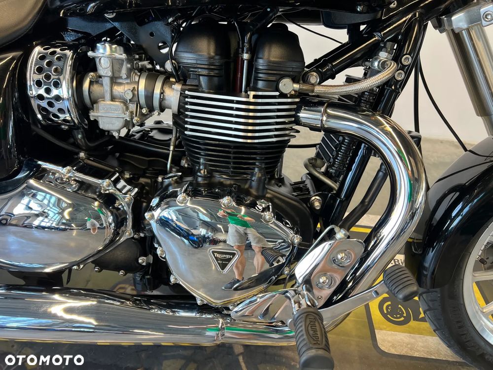 Triumph America - 26