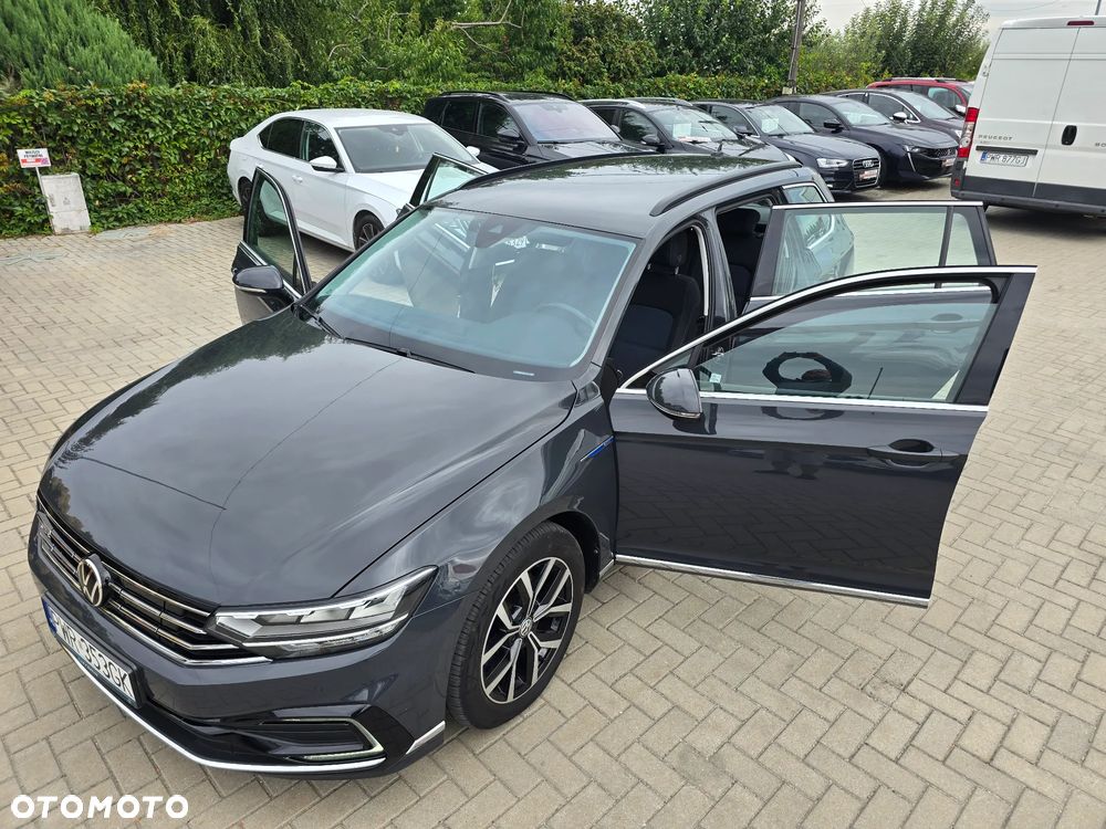 Volkswagen Passat Variant - 37