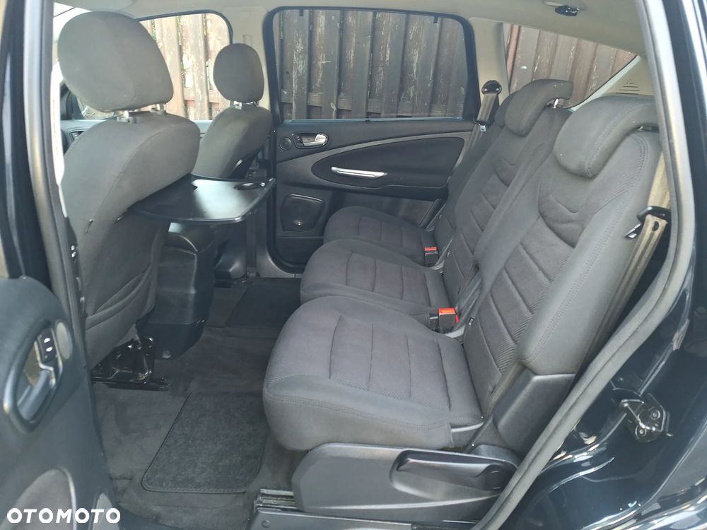 Ford S-Max - 19