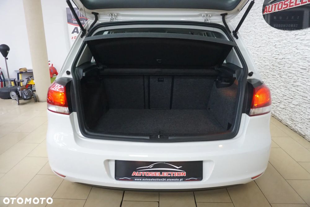 Volkswagen Golf 1.6 Highline - 17