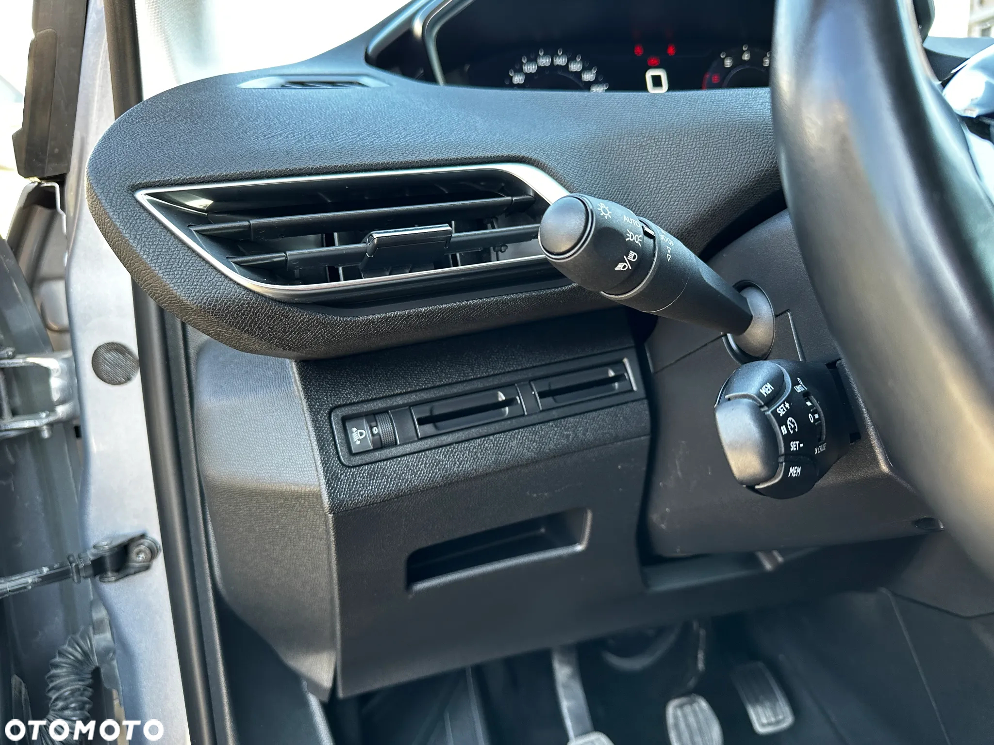 Peugeot 3008 - 19