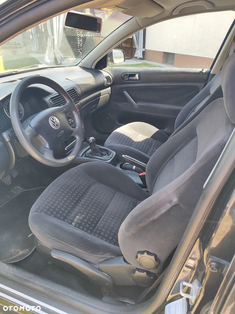 Volkswagen Passat - 17