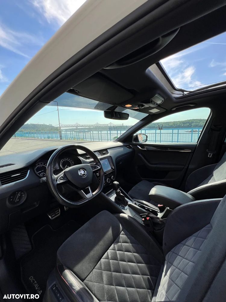 Skoda Octavia 2.0 TDI DSG RS - 8