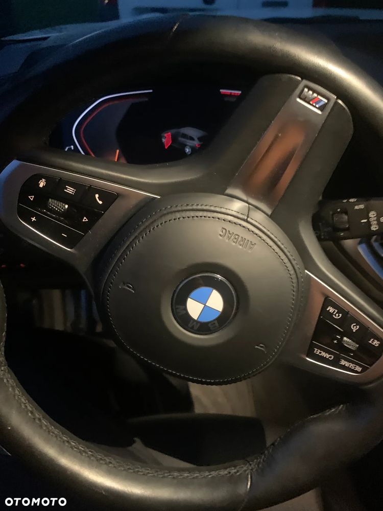 BMW Seria 3 318i M Sport - 9