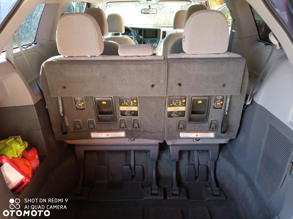 Toyota Sienna ver-3-5-v6-le-awd - 14