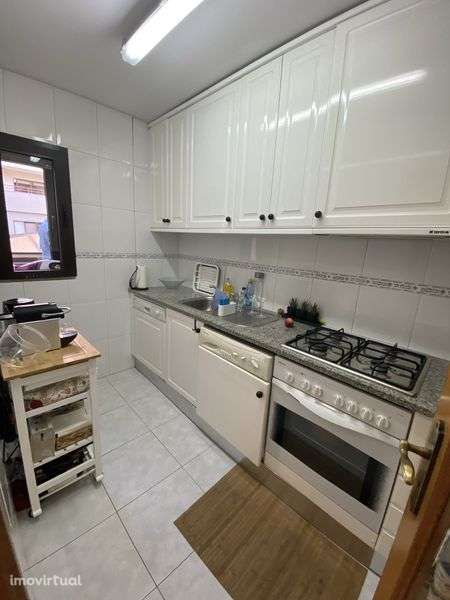 Aluga-se T1 completamente mobildado - Grande imagem: 3/7