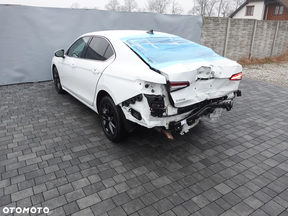 Skoda Superb 2.0 TDI DSG Selection - 11