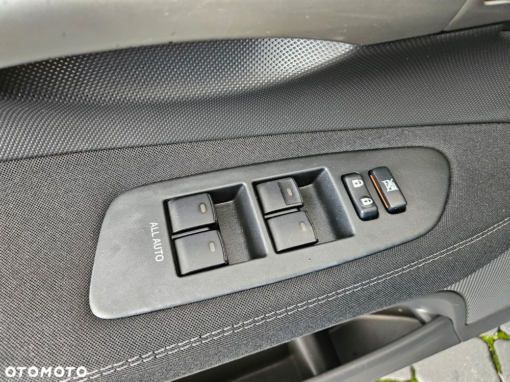 Toyota Auris 2.0 D-4D - 23