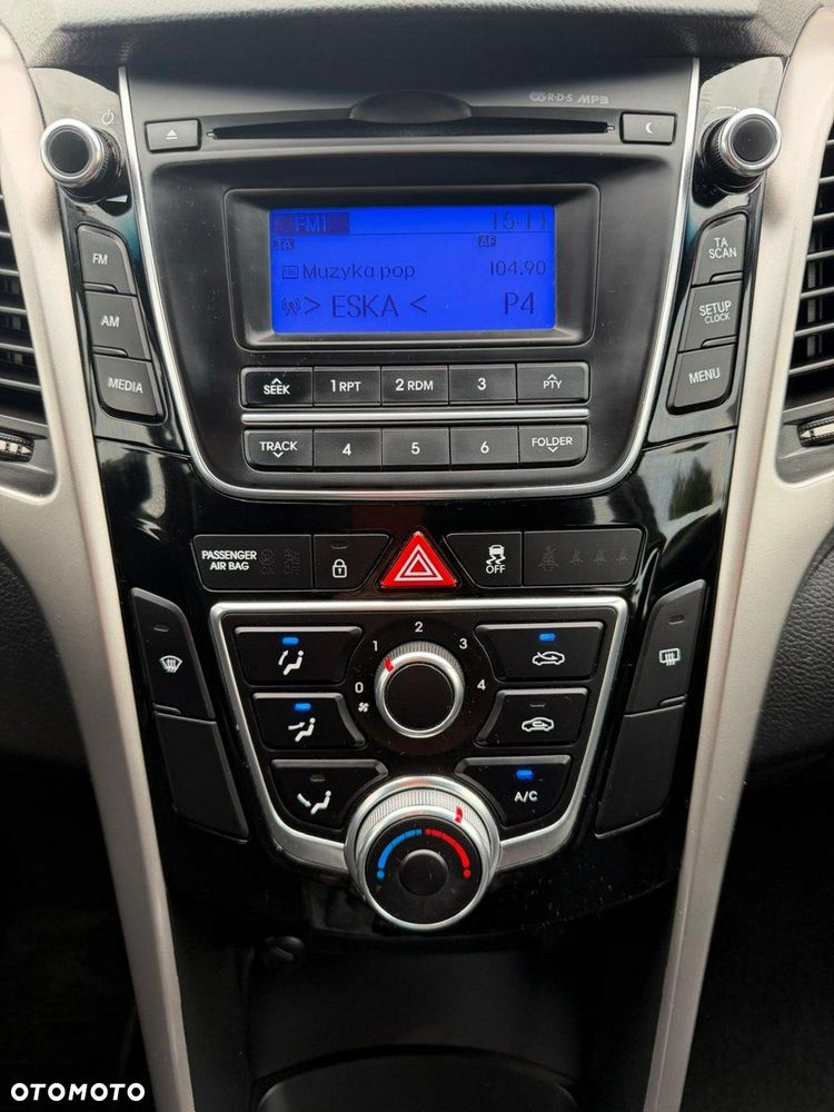 Hyundai i30 1.6 Comfort - 14