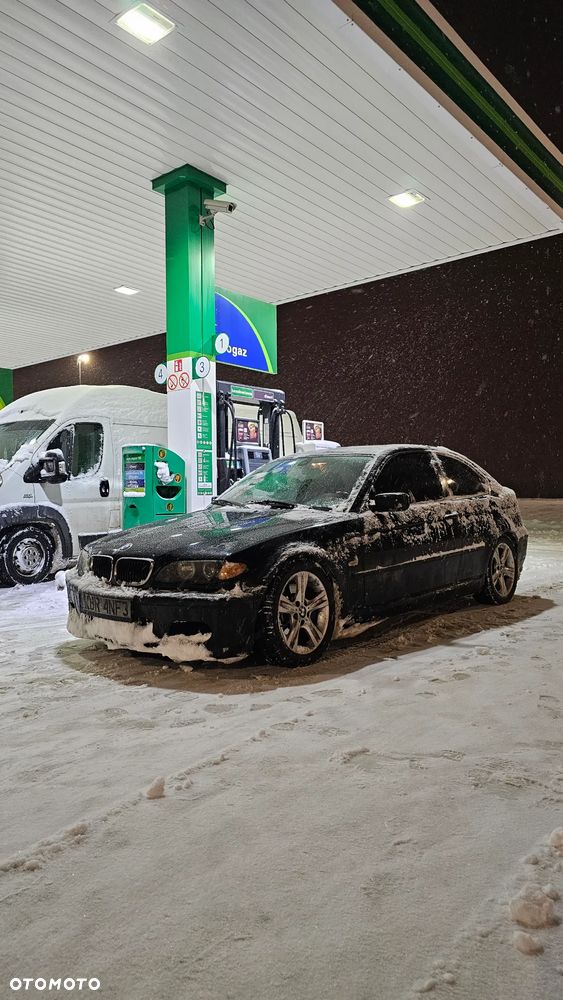 BMW Seria 3 325i - 1
