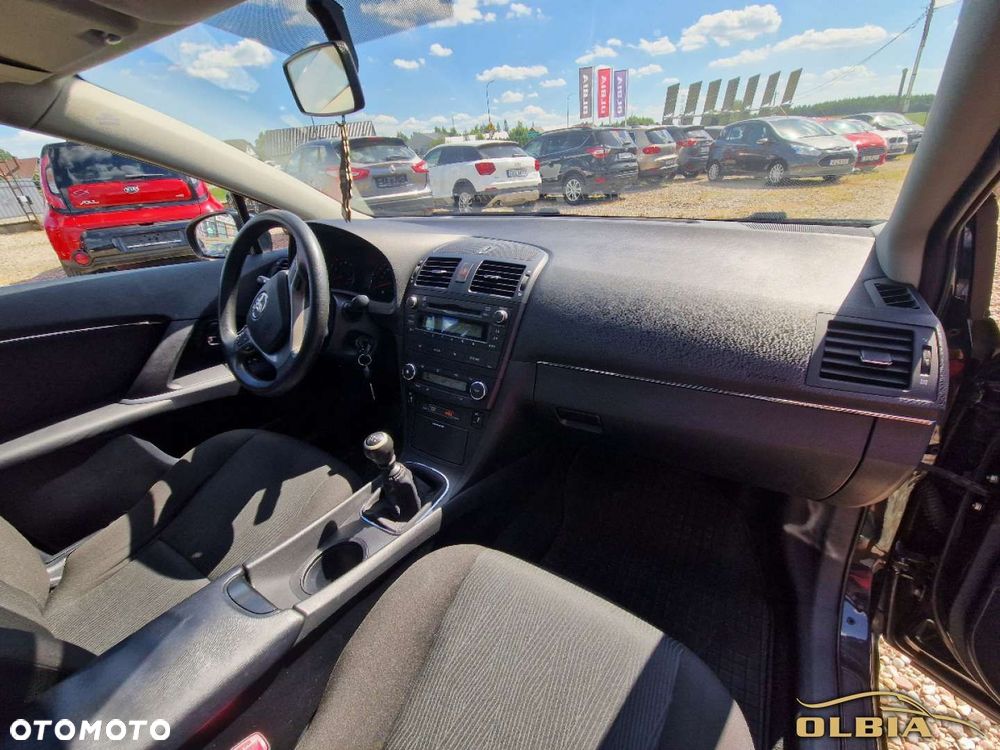 Toyota Avensis - 22