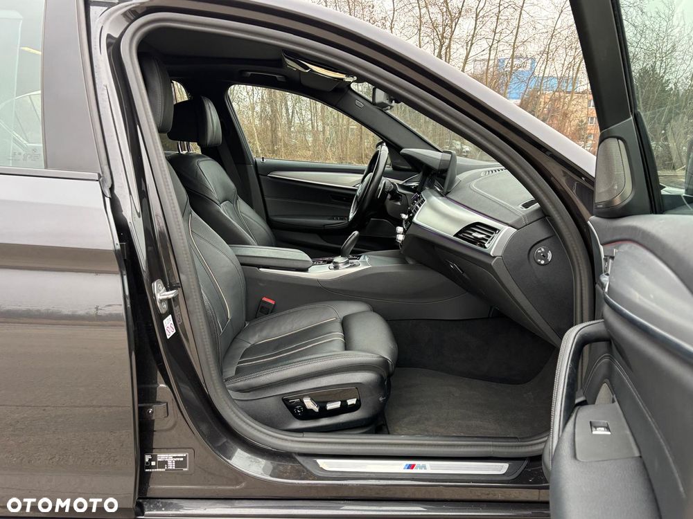 BMW Seria 5 530e M Sport sport - 25