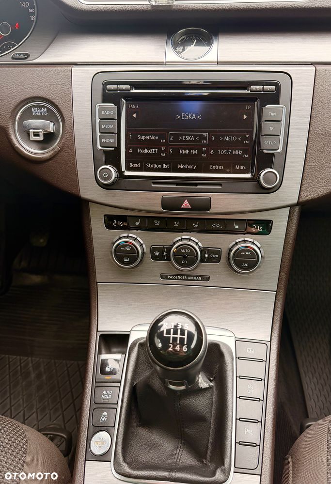 Volkswagen Passat 2.0 TDI Comfortline - 17