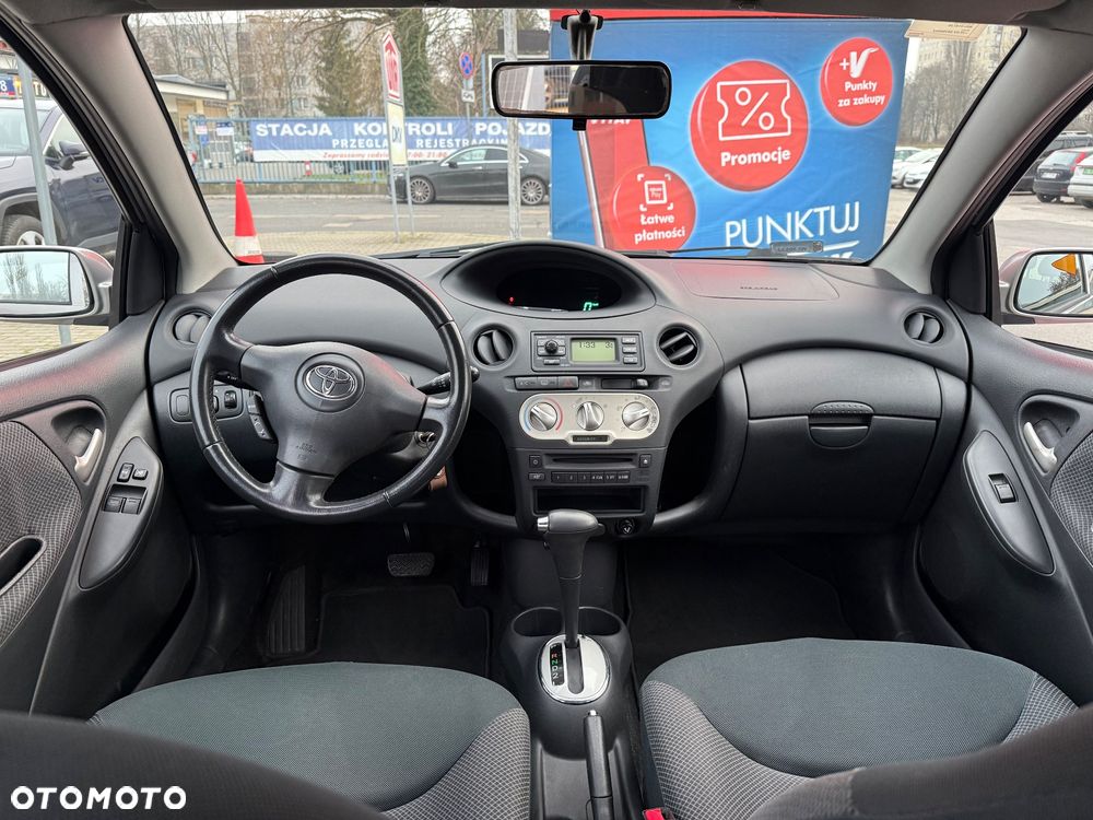 Toyota Yaris - 17