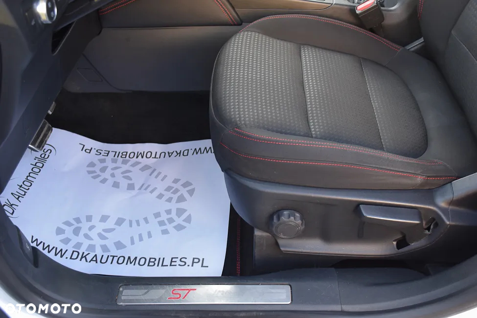 Ford Kuga 2.0 EcoBlue 4x4 ST-LINE X - 21