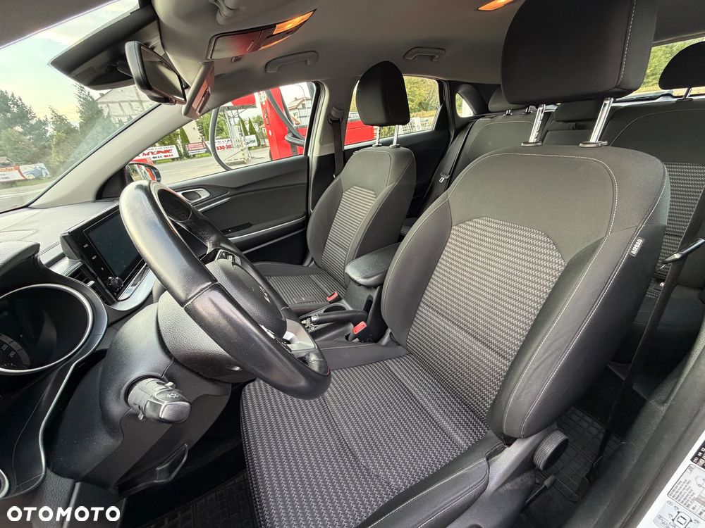 Kia Ceed 1.5 T-GDI M - 20