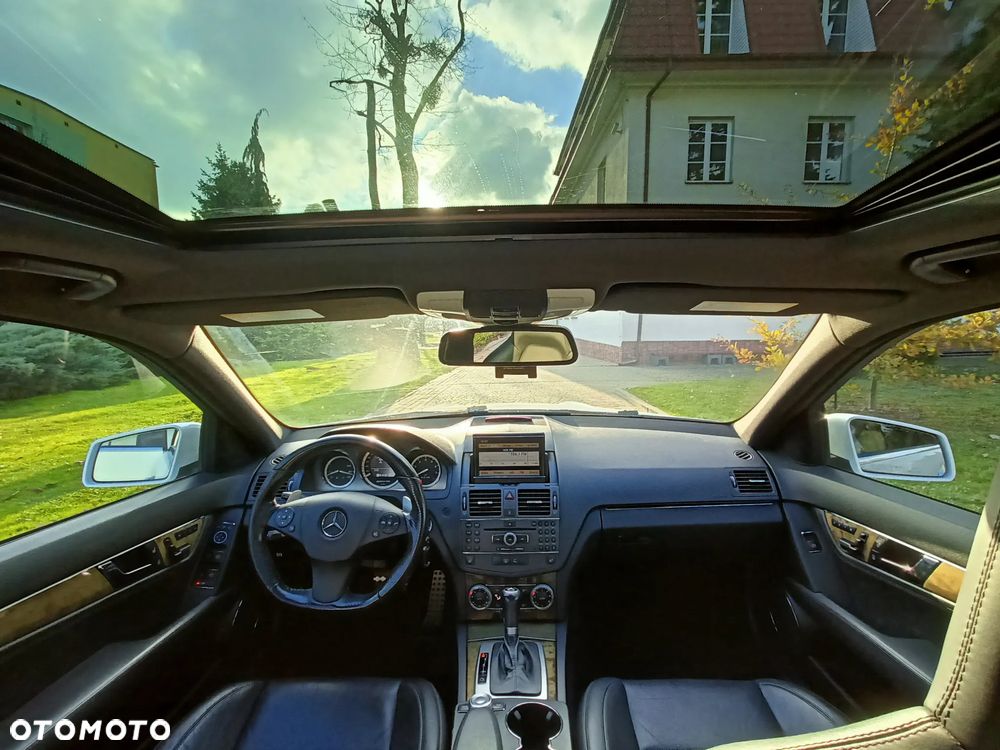 Mercedes-Benz Klasa C 63 AMG - 18