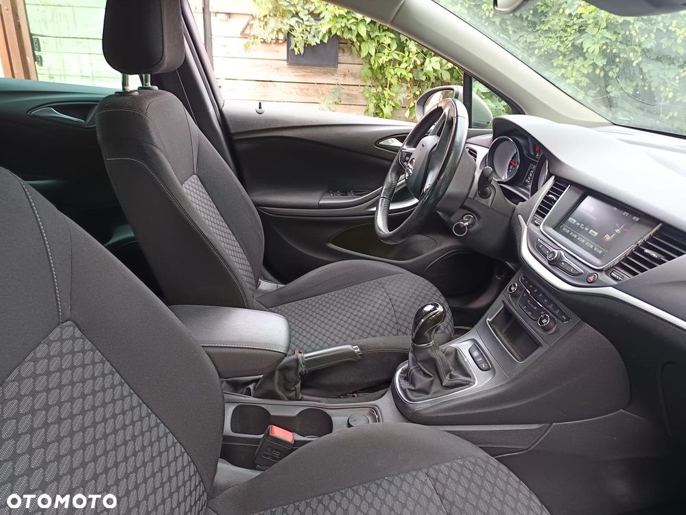 Opel Astra 1.2 T Elegance S&S - 12
