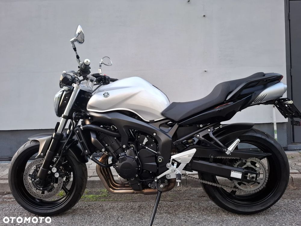 Yamaha FZ6 - 3