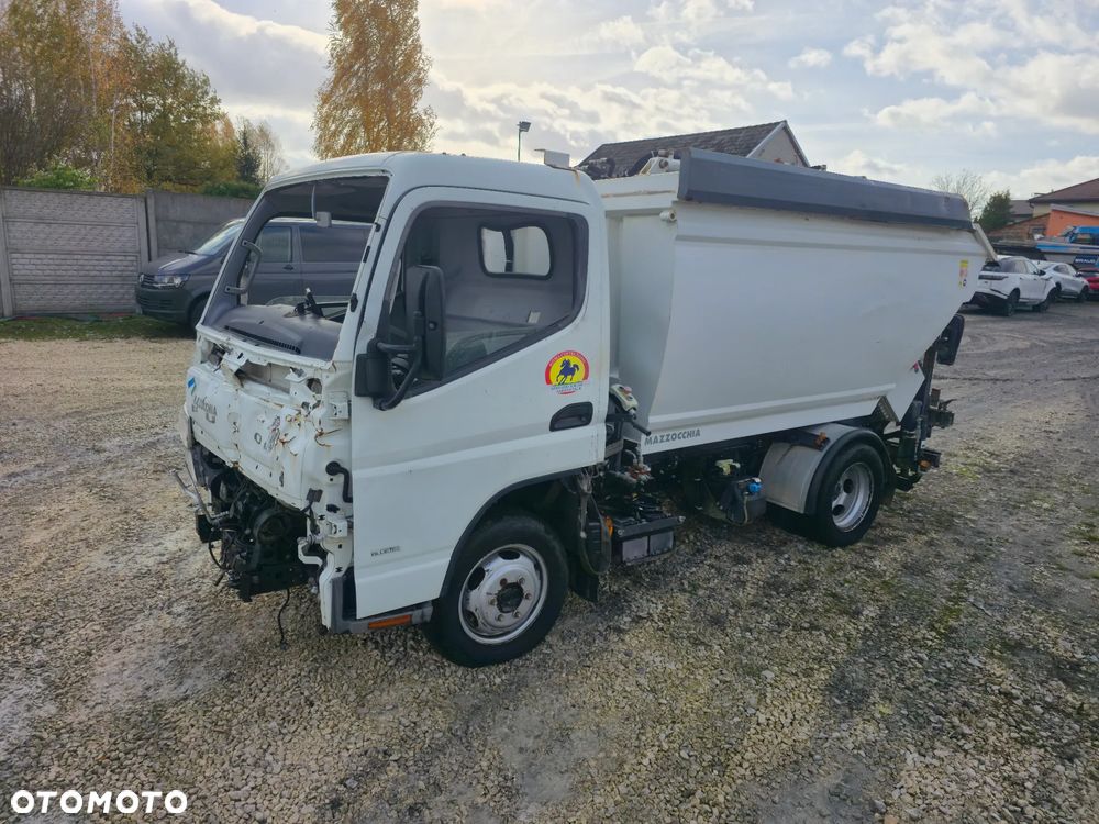 Mitsubishi CANTER FUSO - 14