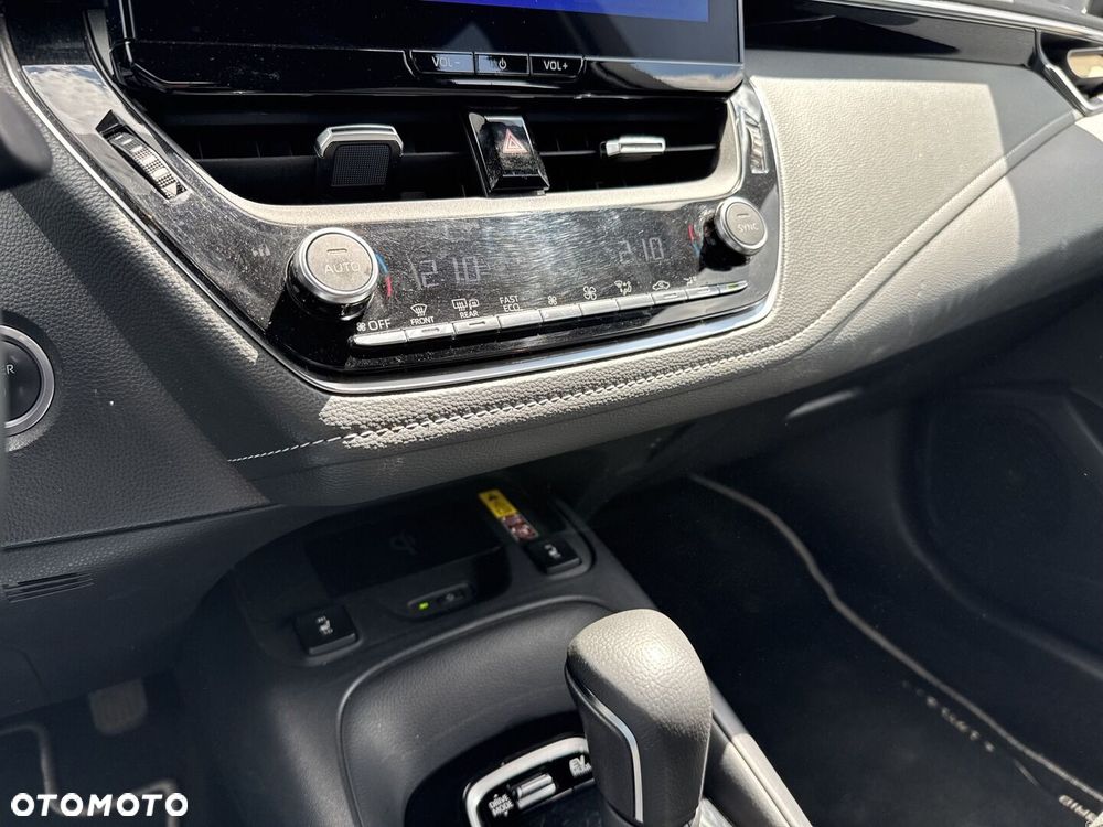 Toyota Corolla 2.0 Hybrid Comfort - 25