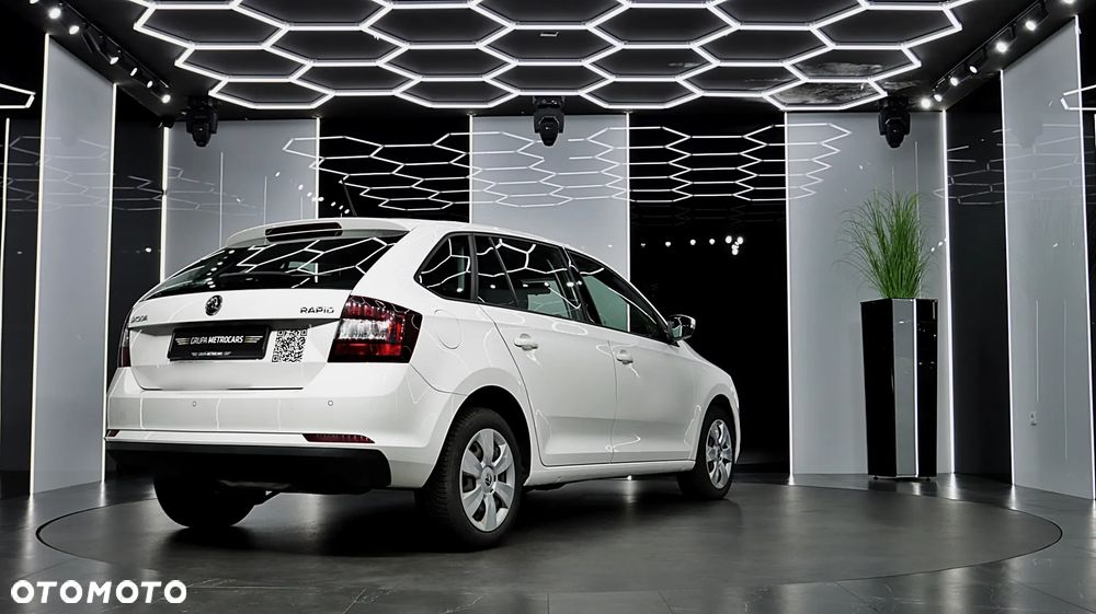 Skoda RAPID 1.0 TSI Active - 9