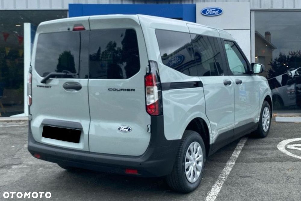 Ford Transit Courier - 7