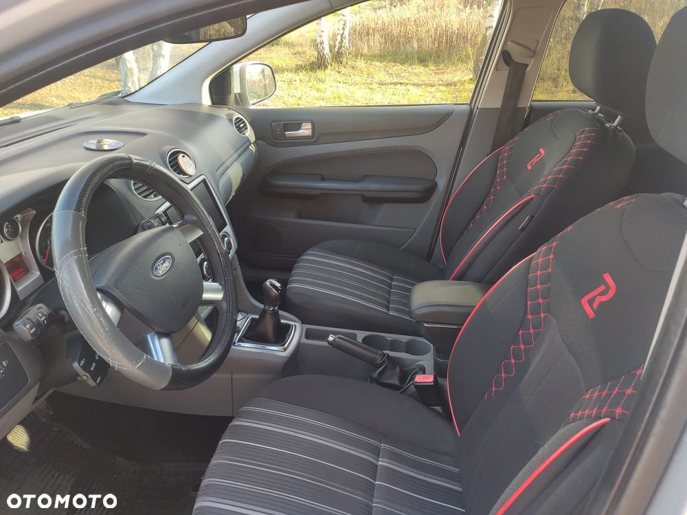 Ford Focus 1.6 Ambiente - 8