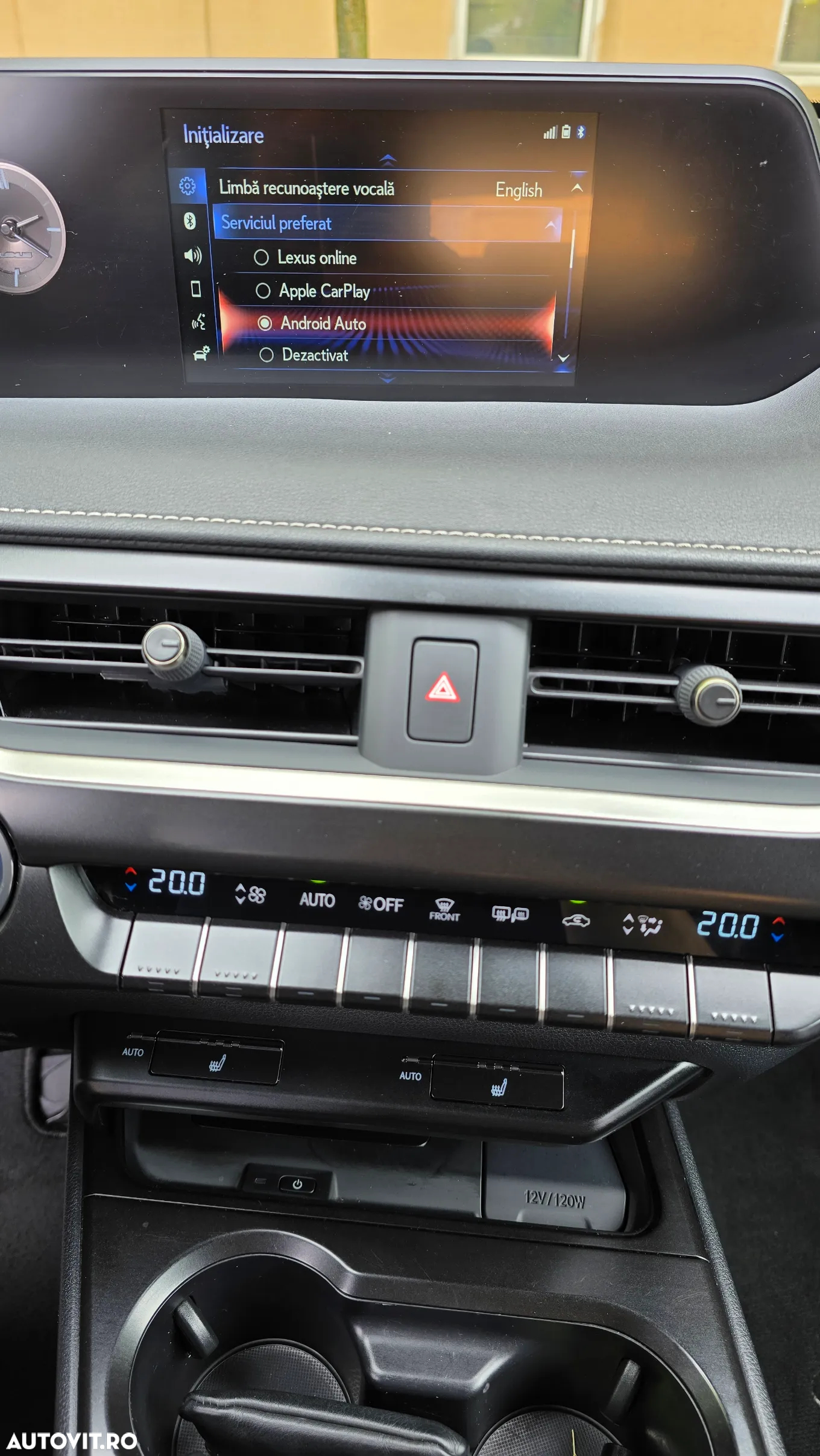 Lexus UX 250h FWD Executive - 21