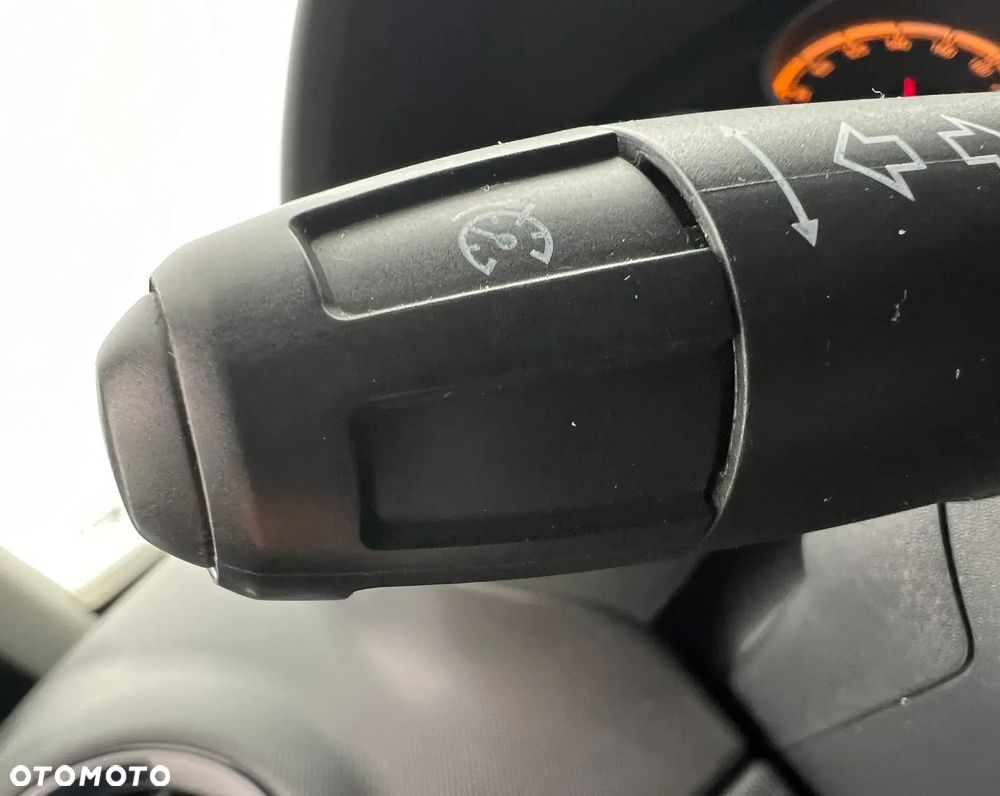 Opel Corsa 1.4 16V 150 Jahre - 30