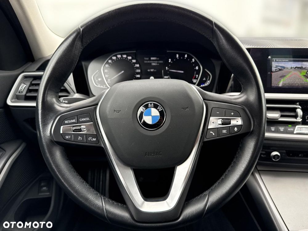 BMW Seria 3 318i Advantage - 11