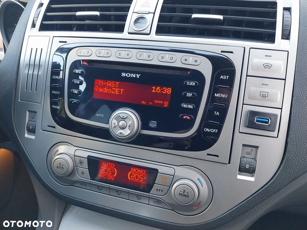 Ford Kuga 2.0 TDCi 4x4 Titanium - 25