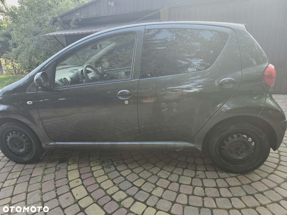 Toyota Aygo City - 2