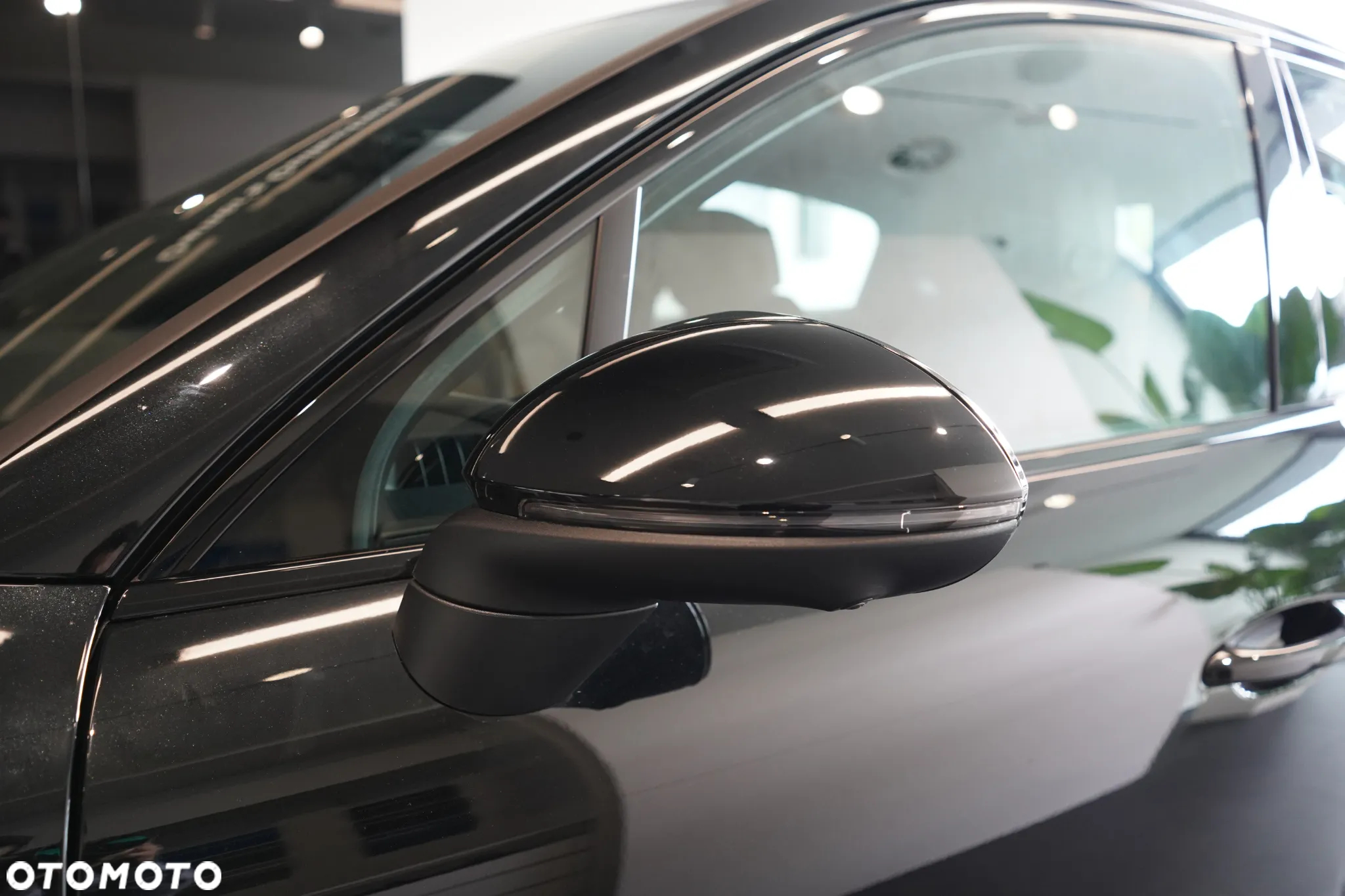 Porsche Cayenne Coupe E-Hybrid PHEV - 29