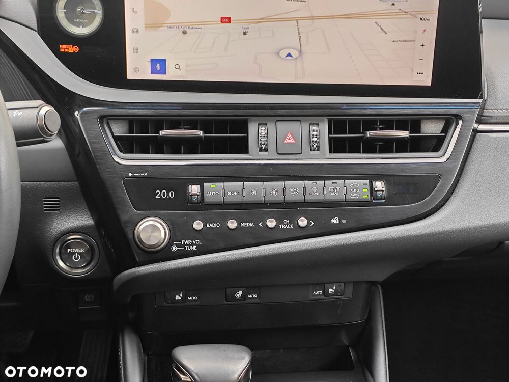 Lexus ES 300h Business Edition - 22