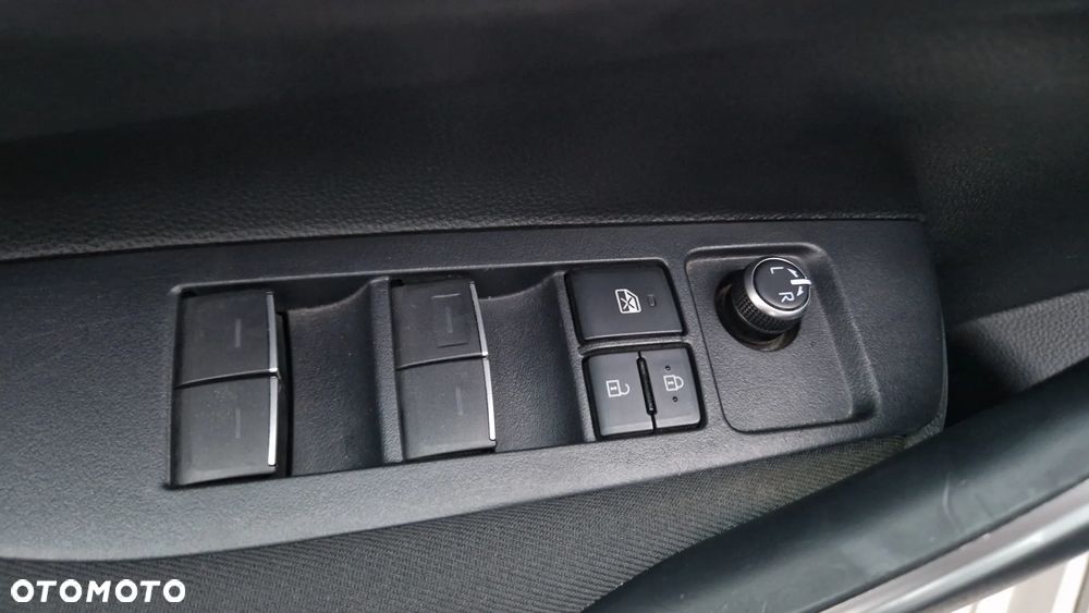 Toyota Corolla 1.6 Comfort - 16