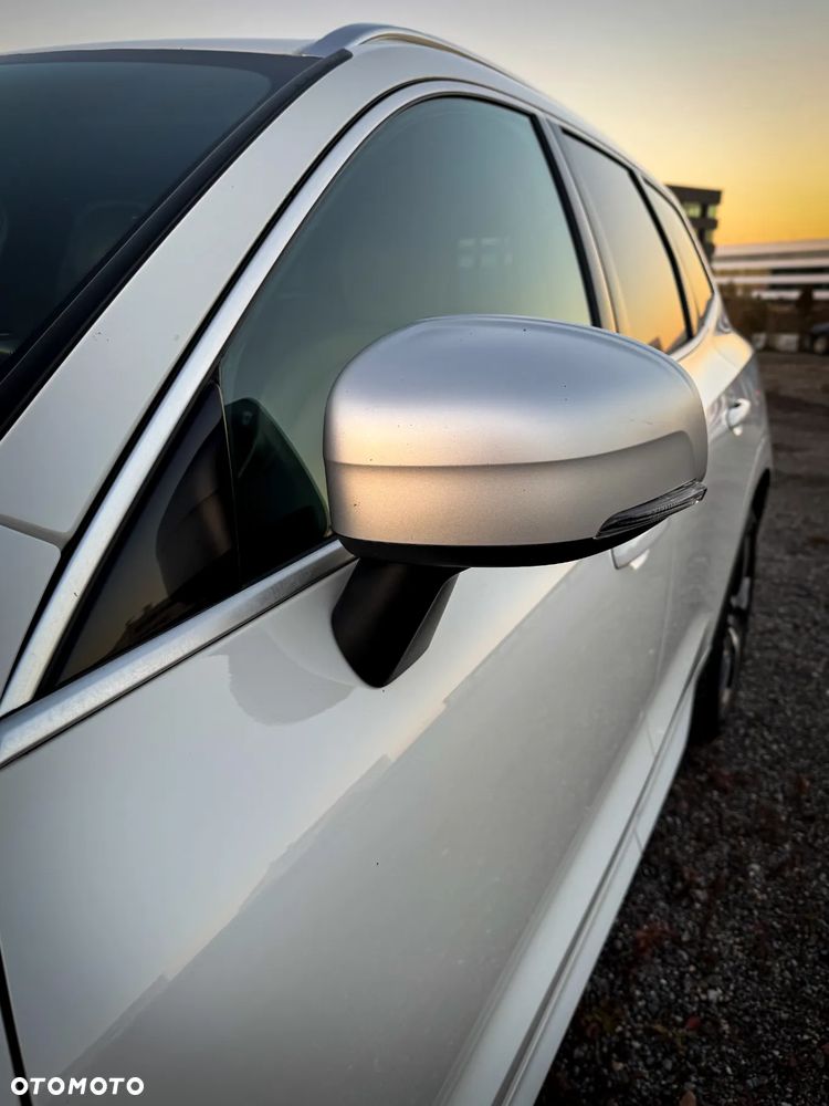 Volvo XC 60 T5 AWD R-Design - 10