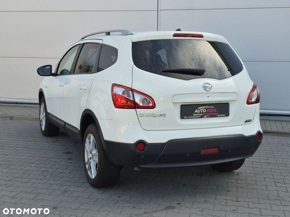 Nissan Qashqai+2 - 13