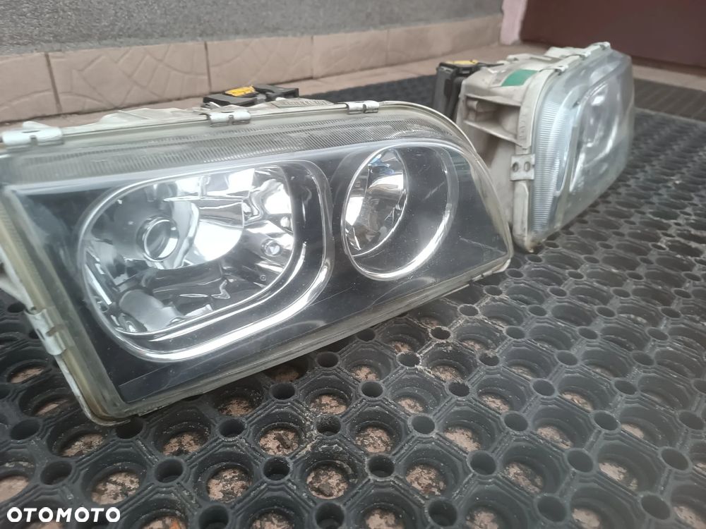 Komplet 2 sztuki - Volvo V40 I fl Lift reflektory lampy przód Xenon 30899884 , 30899885 , Oryginał, Europa, Lewa, Prawa - 3