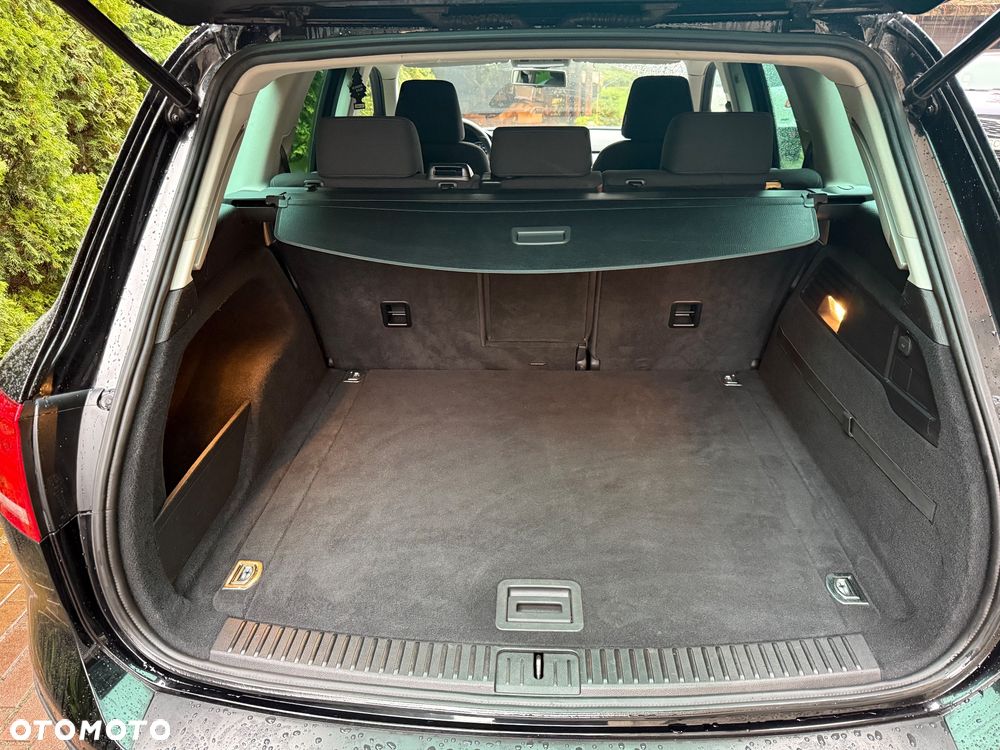 Volkswagen Touareg - 16