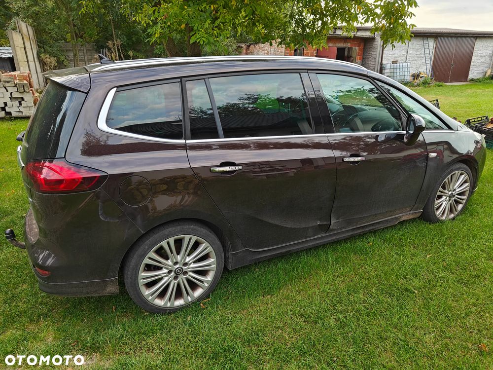 Opel Zafira 2.0 CDTI Cosmo - 4