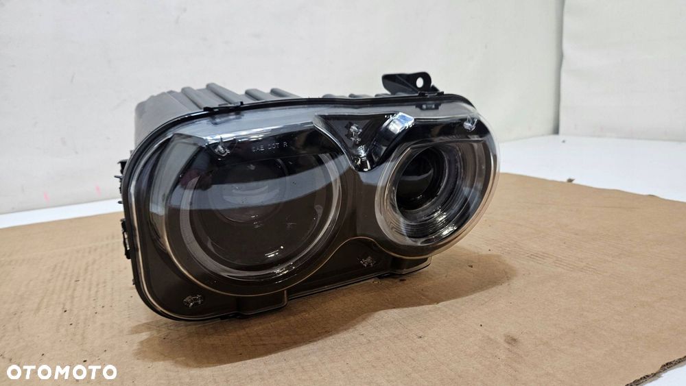 lampa przód przednia prawa dodge challenger zamiennik - 2