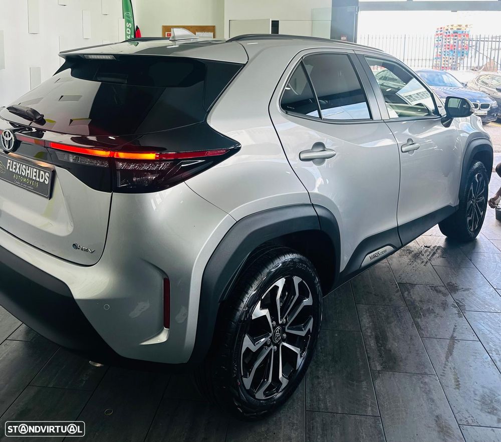 Toyota Yaris Cross 1.5 HDF Premiere Edition - 4