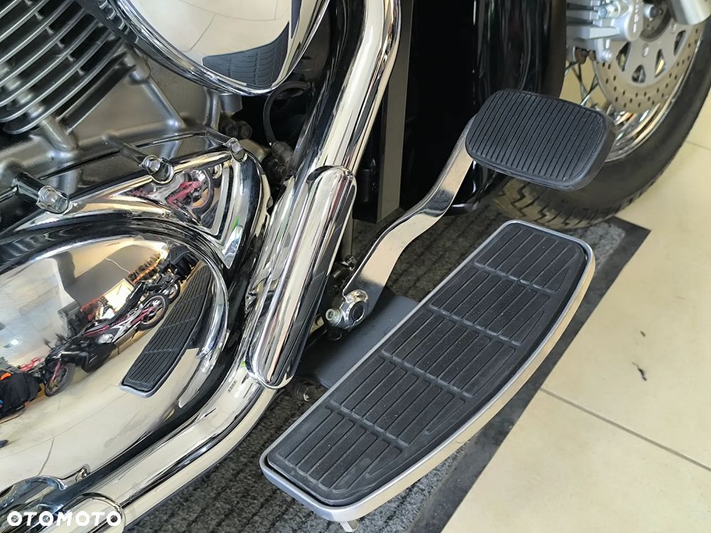 Suzuki Intruder - 15