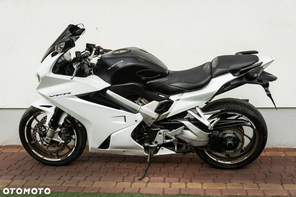 Honda VFR - 5
