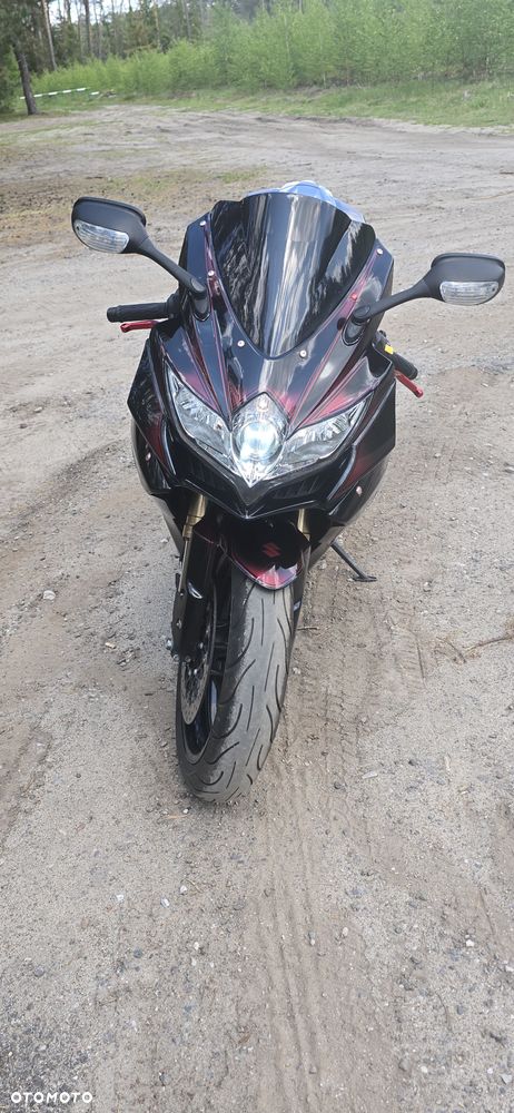 Suzuki GSX-R - 1
