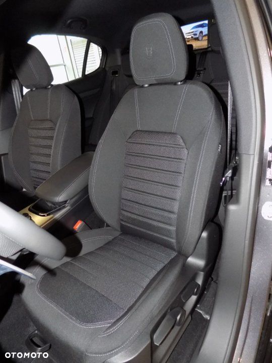 Alfa Romeo Stelvio - 11